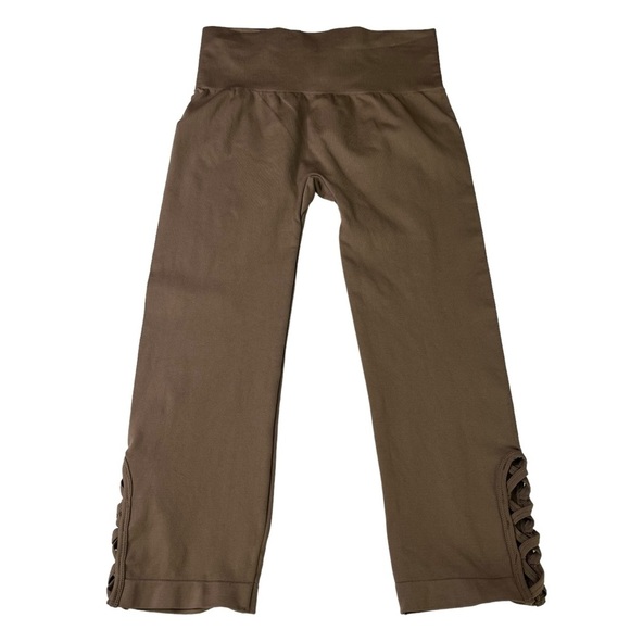 one5one Cropped Soft Cozy Leggings Womens Size S/M - NWT - Picture 3 of 8